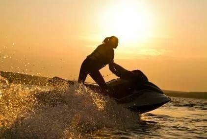 Carlos Water Sports Benidorm: el mar como experiencia activa durante todo el año